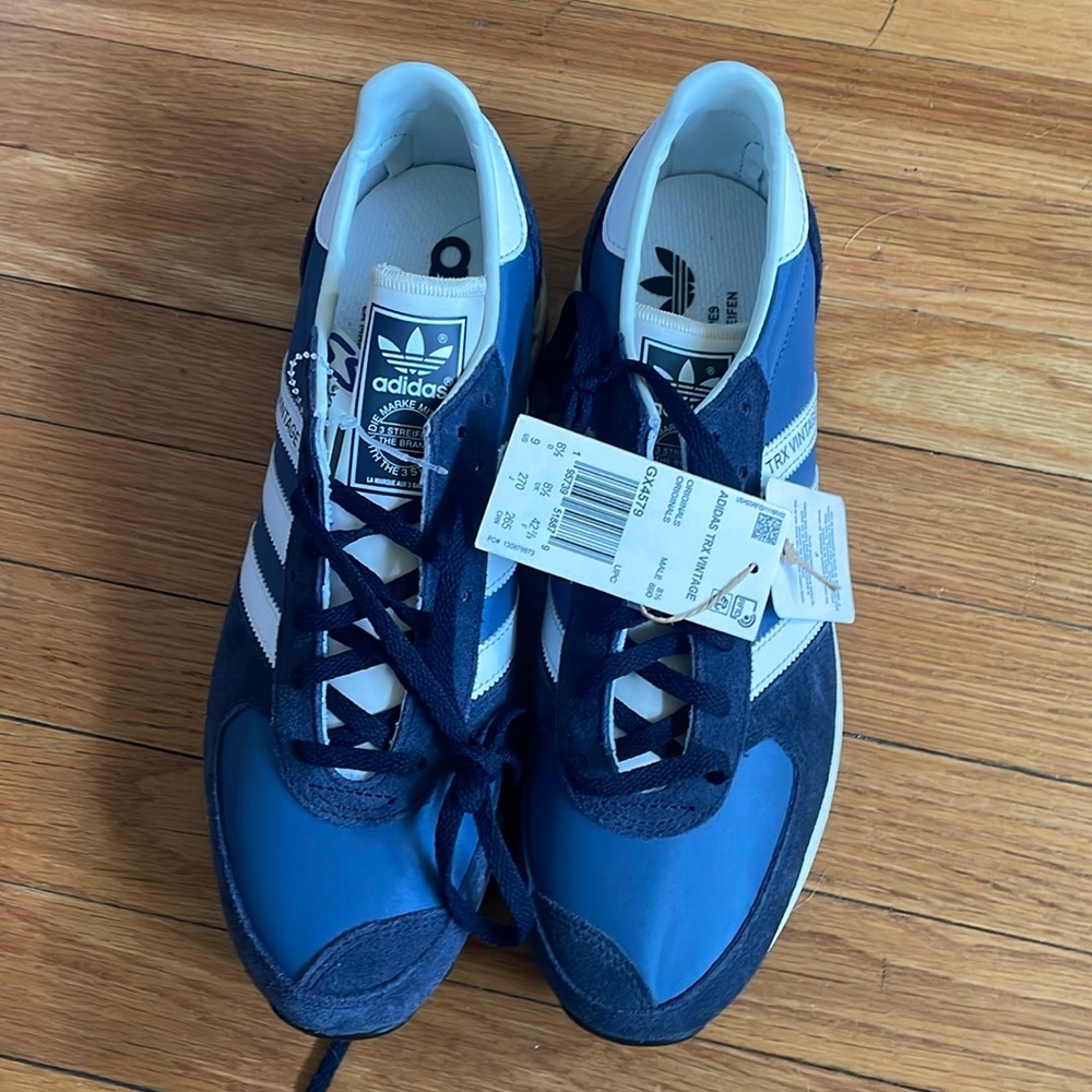Adidas TRX vintage…brand new with tag Men’s US 9/women’s 10.5/11